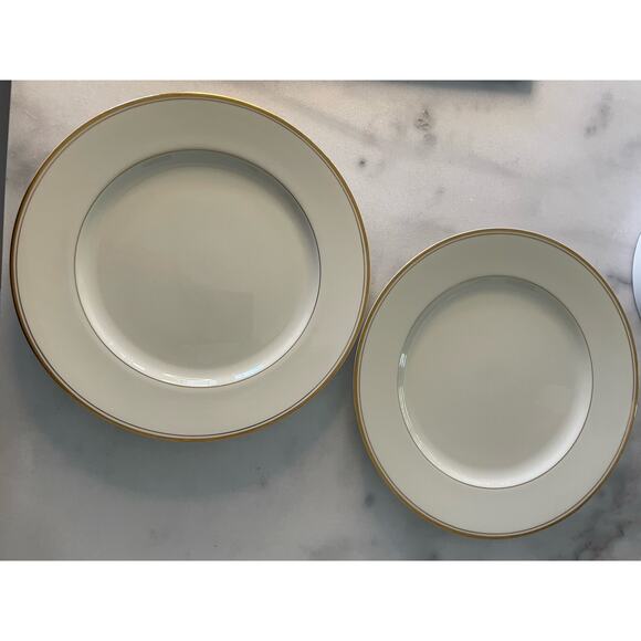 Mikasa Trousdale L2801 Japan-E Ivory China Dinner Plates (2). NEW 10-7/8" - Picture 1 of 5